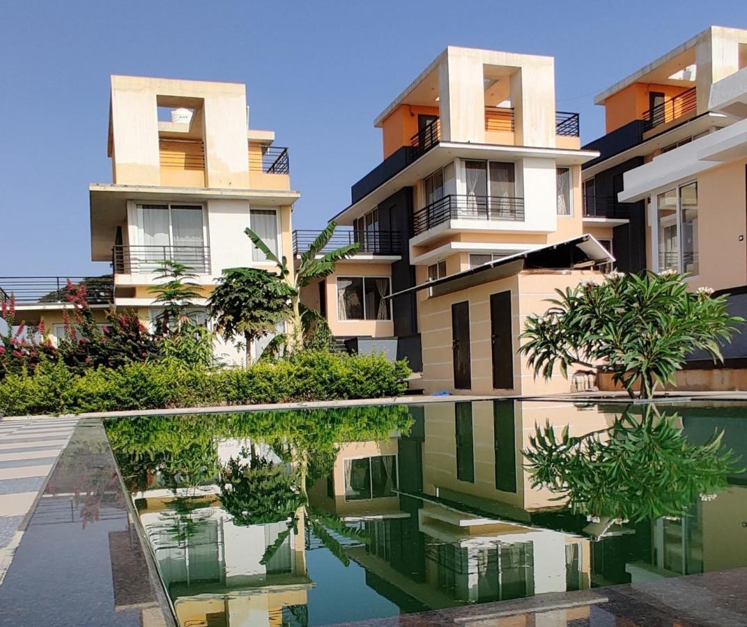 Royal Meadows - Igatpuri Bungalow C Eksteriør billede